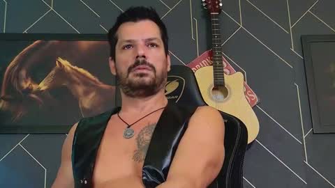 Snapshot of aaronbomer chatting on March 8, 6:01 pm Aaron online show from March 8, 6:01 pm