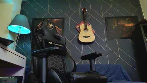 Snapshot of aaronbomer chatting on March 12, 6:14 pm Aaron online show from March 12, 6:14 pm