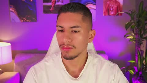 AARON  online show from January 28, 9:08 am