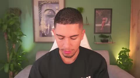 AARON  online show from February 14, 11:42 am