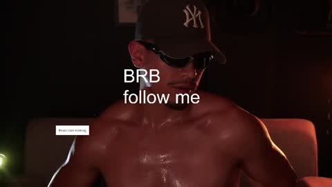 Snapshot of aaronfox_ chatting on May 18, 10:10 am AARON online show from May 18, 10:10 am