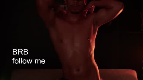 Snapshot of aaronfox_ chatting on June 29, 11:32 am AARON online show from June 29, 11:32 am