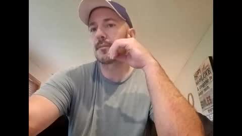 Snapshot of aaronshere888888 chatting on May 31, 5:31 pm aaronshere888888 online show from May 31, 5:31 pm