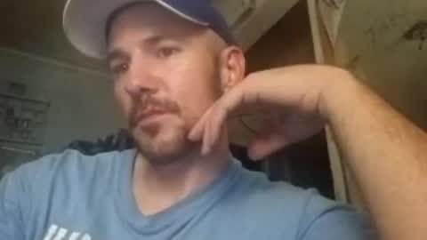 Snapshot of aaronshere888888 chatting on June 13, 9:18 am aaronshere888888 online show from June 13, 9:18 am