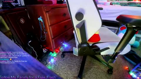 Aaron Skeetman online show from December 19, 4:41 am