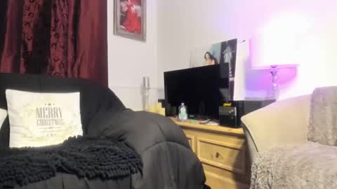 Snapshot of aayra chatting on January 4, 9:31 pm Aayra online show from January 4, 9:31 pm