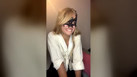 Luna Maria online show from April 9, 4:23 am