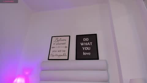 abbey_walker online show from January 19, 11:25 am