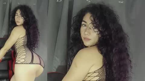 Snapshot of abbi_moon chatting on May 11, 8:28 pm Martina online show from May 11, 8:28 pm
