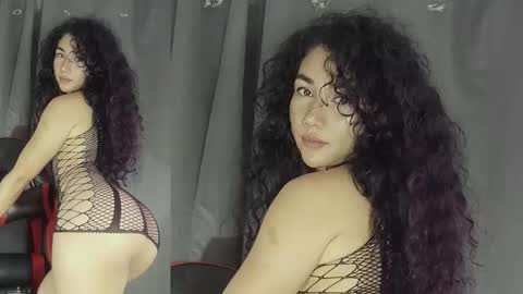 Snapshot of abbi_moon chatting on May 13, 9:22 pm Martina online show from May 13, 9:22 pm