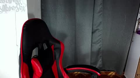 Snapshot of abbi_mooncb chatting on May 26, 2:46 pm Abbi mooncb online show from May 26, 2:46 pm