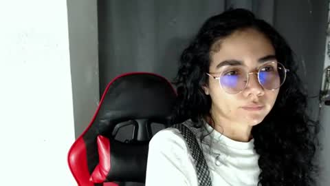 Snapshot of abbi_mooncb chatting on June 21, 8:44 pm Abbi mooncb online show from June 21, 8:44 pm
