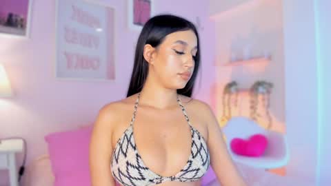 Snapshot of abbie_foxxx chatting on February 5, 7:53 pm abbie online show from February 5, 7:53 pm