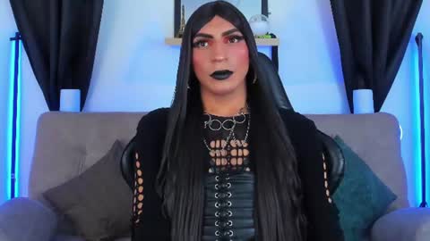 Abbigail Fuster  online show from July 23, 11:30 am