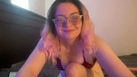 Abbi Willow online show from May 2, 2:55 pm