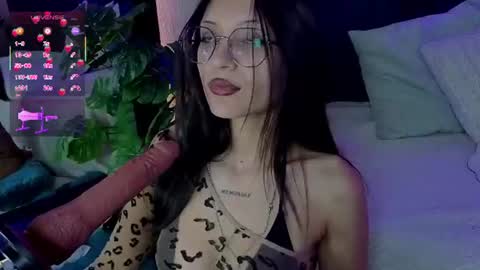 Snapshot of abby_dreamss chatting on June 15, 7:49 pm Abby online show from June 15, 7:49 pm