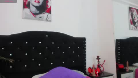 Snapshot of abby_jones2 chatting on July 3, 3:24 am abby jones online show from July 3, 3:24 am