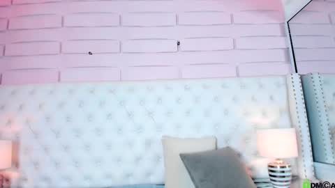 Abby  online show from September 25, 8:45 pm