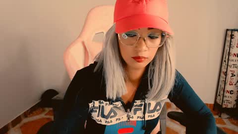 Snapshot of abby_liu chatting on January 3, 6:24 pm May Imstagram online show from January 3, 6:24 pm