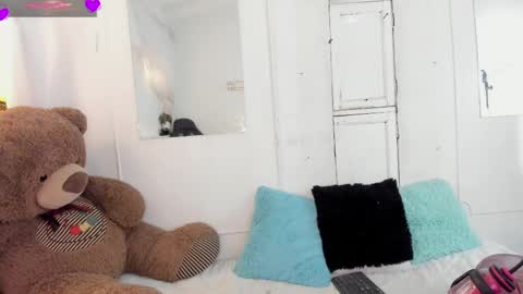 Snapshot of abby_mae_ chatting on May 22, 10:04 pm Abby online show from May 22, 10:04 pm