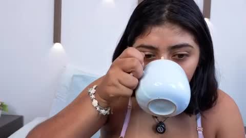 Snapshot of abby_millerr_ chatting on July 3, 12:44 pm Abbygail online show from July 3, 12:44 pm
