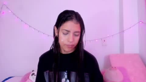 Snapshot of abby_rousee chatting on October 22, 1:00 pm abby_rousee online show from October 22, 1:00 pm