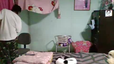 Snapshot of abbyasher chatting on December 10, 3:20 am Abby online show from December 10, 3:20 am