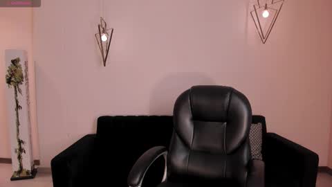 Snapshot of abbydalton chatting on November 19, 6:30 pm Abby Dalton online show from November 19, 6:30 pm