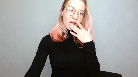 Snapshot of abbymoore__ chatting on December 26, 2:05 pm Abby Lovense is active online show from December 26, 2:05 pm