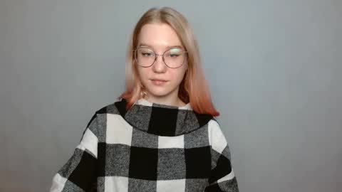 Snapshot of abbymoore__ chatting on December 28, 12:35 pm Abby Lovense is active online show from December 28, 12:35 pm