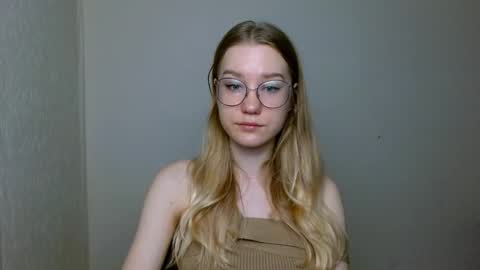 Abby Lovense is active online show from December 1, 10:09 am