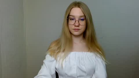 Abby Lovense is active online show from April 13, 11:16 am