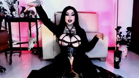 Abby online show from December 5, 1:47 am