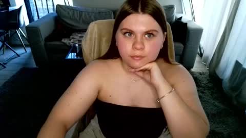 Snapshot of abbyvibe chatting on October 20, 2:39 pm abbyvibe online show from October 20, 2:39 pm