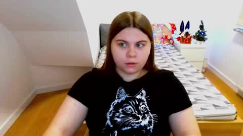 Snapshot of abbyvibe chatting on December 14, 2:33 pm abbyvibe online show from December 14, 2:33 pm