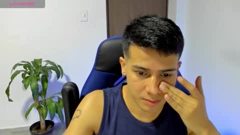 Independence model AbelAsburgo online show from October 29, 6:59 am