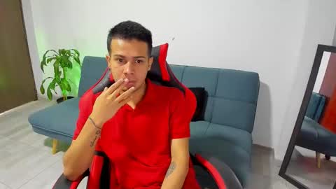 Independence model AbelAsburgo online show from March 6, 1:24 am