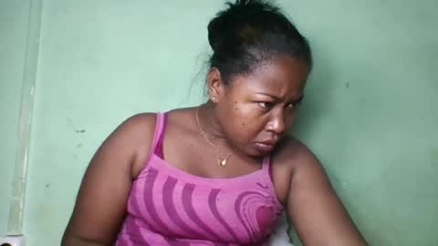 Snapshot of abella677022 chatting on June 30, 5:52 am abella677022 online show from June 30, 5:52 am