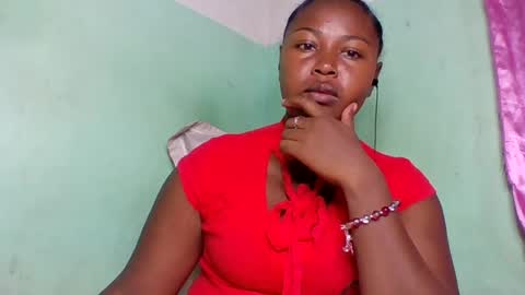 Snapshot of abella677022 chatting on July 21, 7:43 am abella677022 online show from July 21, 7:43 am