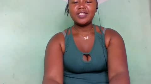 Snapshot of abella677022 chatting on July 22, 5:32 am abella677022 online show from July 22, 5:32 am