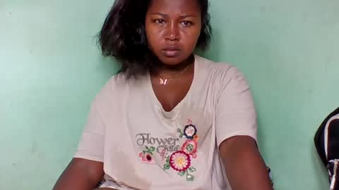 Snapshot of abella677022 chatting on July 29, 4:32 am abella677022 online show from July 29, 4:32 am