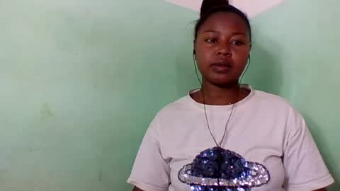 Snapshot of abella677022 chatting on July 30, 6:34 am abella677022 online show from July 30, 6:34 am
