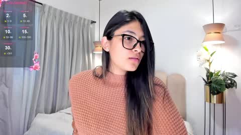 Snapshot of abella_ruiz chatting on February 3, 11:05 pm Abella Ruiz online show from February 3, 11:05 pm