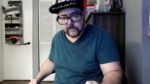 Snapshot of abennett76 chatting on July 4, 2:23 pm AJ online show from July 4, 2:23 pm