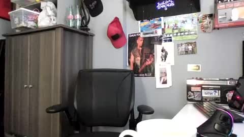 Snapshot of abennett76 chatting on July 7, 2:21 pm AJ online show from July 7, 2:21 pm