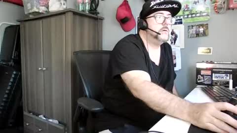 Snapshot of abennett76 chatting on July 9, 3:27 pm AJ online show from July 9, 3:27 pm