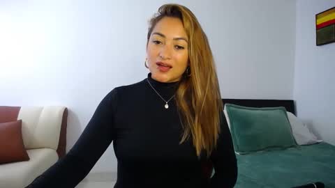 Snapshot of abie_spicy_ chatting on March 7, 12:02 pm ximena online show from March 7, 12:02 pm