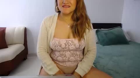 Snapshot of abie_spicy_ chatting on March 24, 1:05 pm ximena online show from March 24, 1:05 pm
