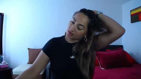 Snapshot of abie_spicy_ chatting on April 9, 12:43 pm ximena online show from April 9, 12:43 pm