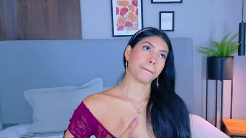 abiehils online show from May 2, 11:37 am